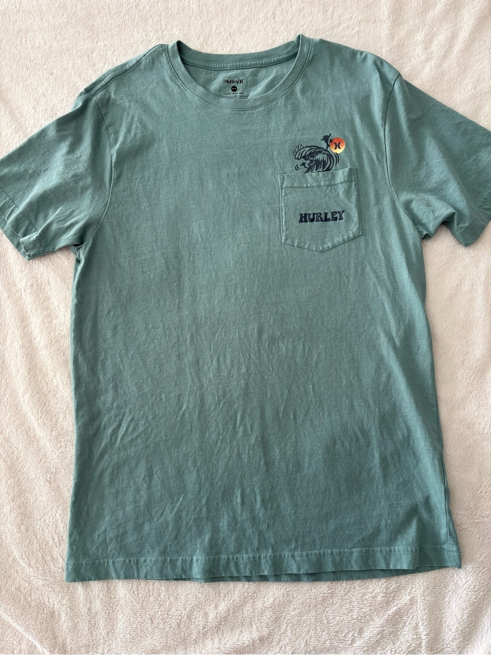 Hurley Mens Graphic T-Shirt Green/Blue Logo Surf Wave Pocket Crew Neck